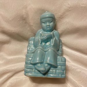 Oriental boy planter